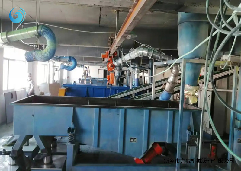 墨粉篩選直線篩使用現(xiàn)場