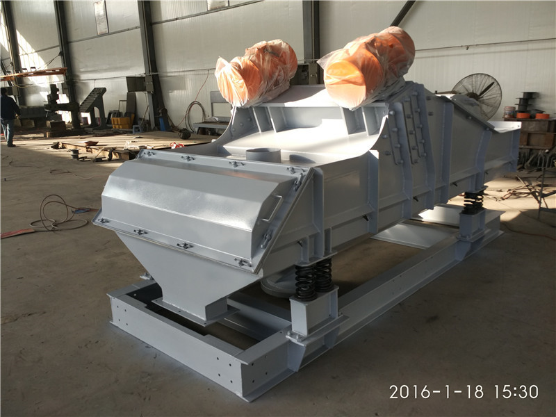 硅粉行業直線振動篩的選型分析