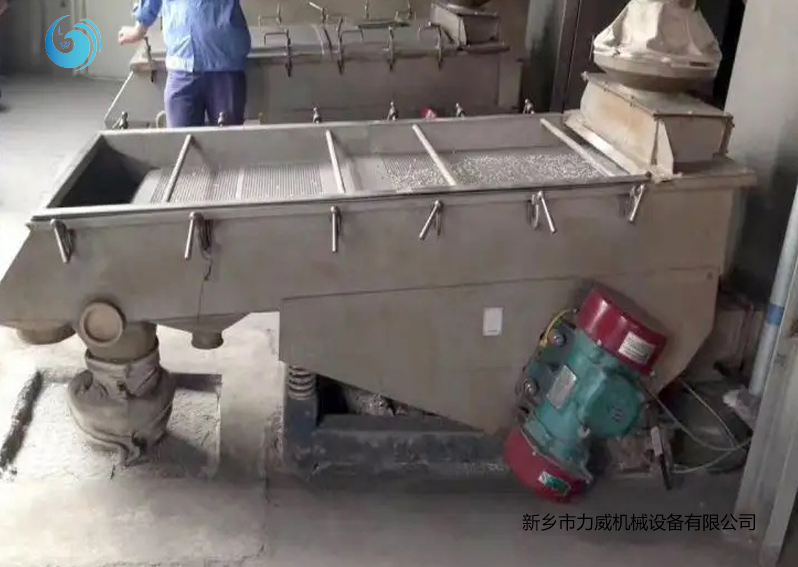 化肥尿素使用振動篩滾筒篩