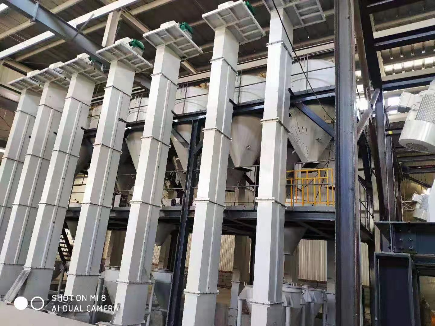 光伏砂提升轉斗式提升機