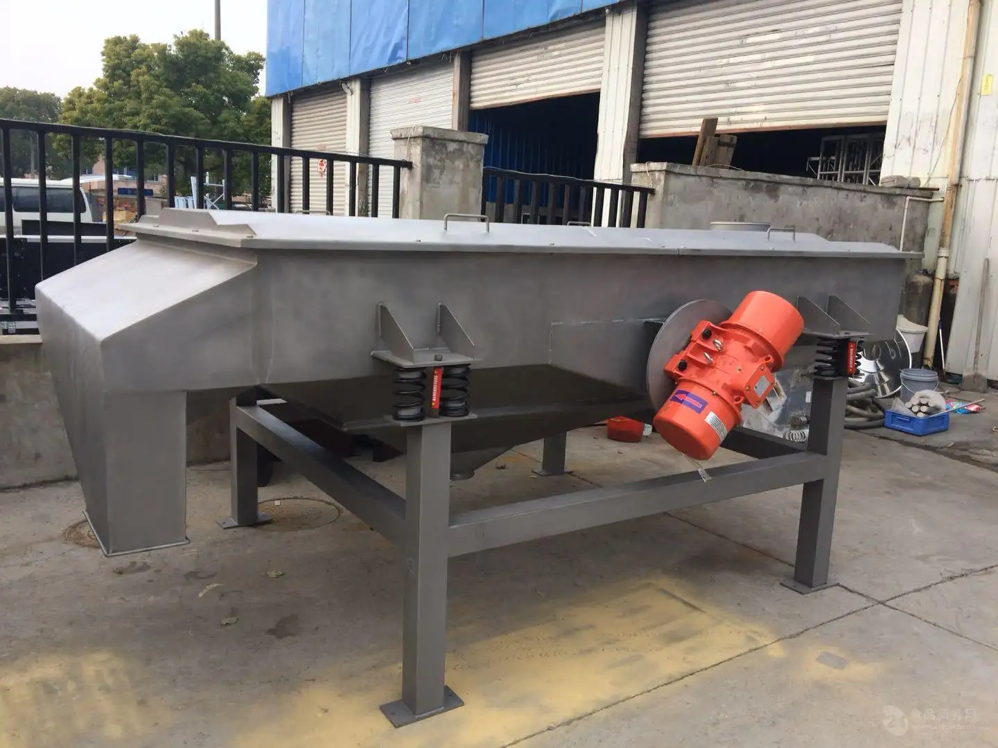 焦炭直線振動篩煅燒焦顆粒篩選直線篩